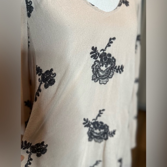 Free People Flowy Tunic Style Dress with Backless Detail - Picture 5 of 9